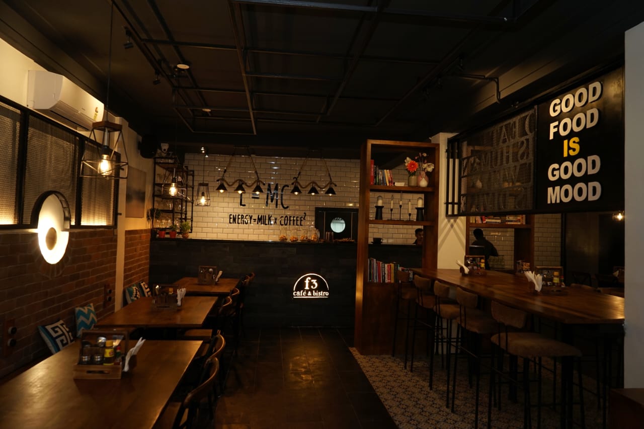 Royal Reve Group Image 3